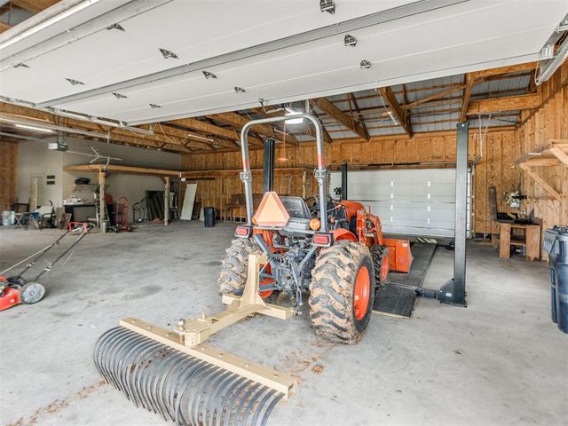 202 S Pottawatomie Road, Harrah, OK 73045