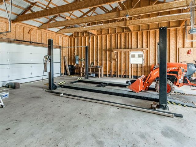 202 S Pottawatomie Road, Harrah, OK 73045
