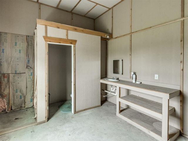 202 S Pottawatomie Road, Harrah, OK 73045