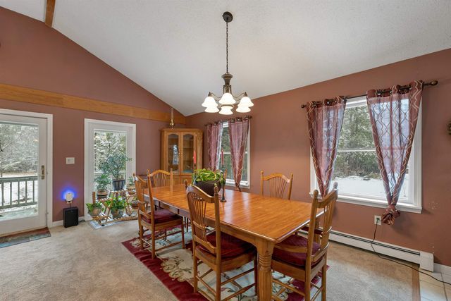 10 Oak Leaf Avenue, Tuftonboro, NH 03816