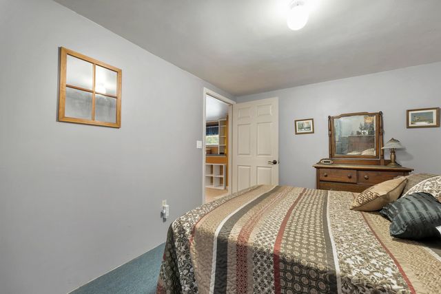 10 Oak Leaf Avenue, Tuftonboro, NH 03816
