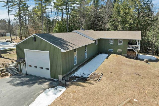 10 Oak Leaf Avenue, Tuftonboro, NH 03816