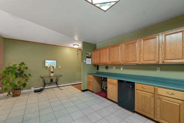 10 Oak Leaf Avenue, Tuftonboro, NH 03816