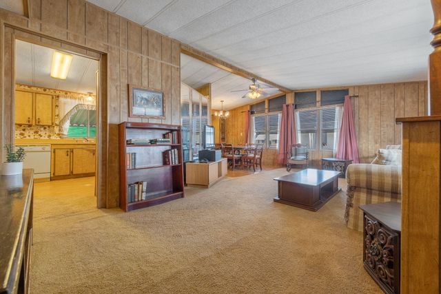 1401 E Paige Avenue 34, Tulare, CA 93274