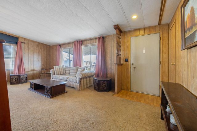 1401 E Paige Avenue 34, Tulare, CA 93274