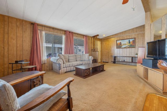 1401 E Paige Avenue 34, Tulare, CA 93274