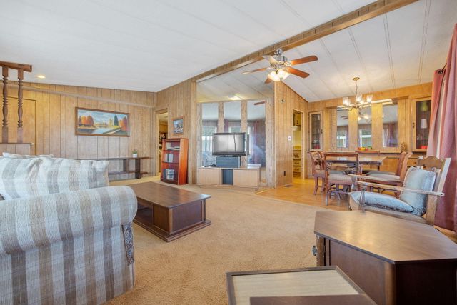 1401 E Paige Avenue 34, Tulare, CA 93274