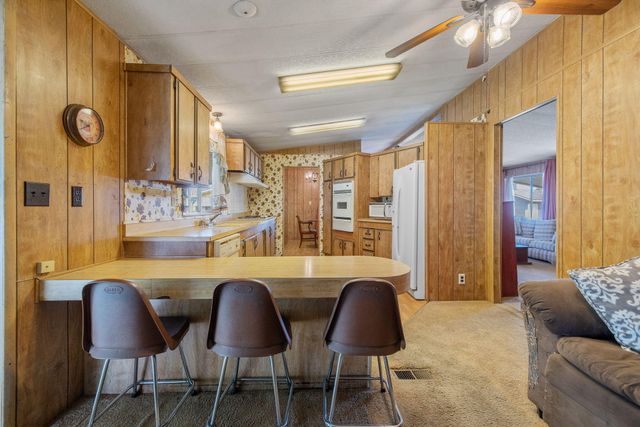 1401 E Paige Avenue 34, Tulare, CA 93274