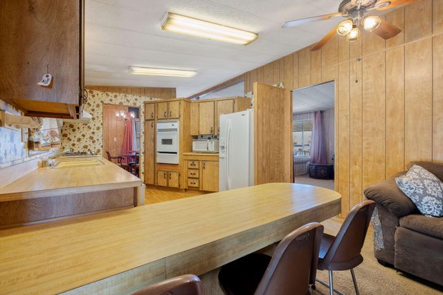 1401 E Paige Avenue 34, Tulare, CA 93274