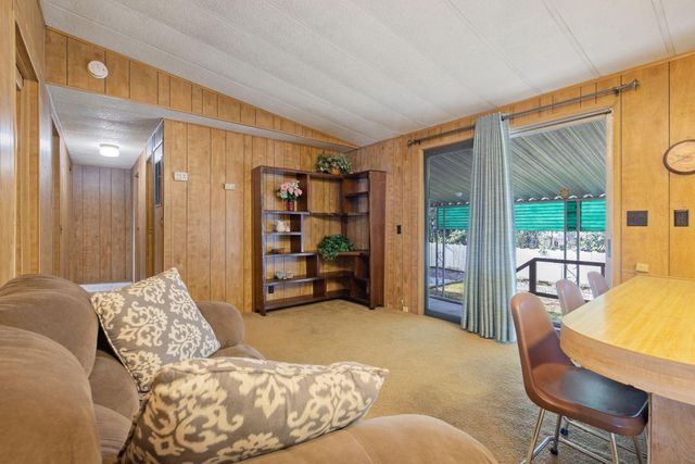 1401 E Paige Avenue 34, Tulare, CA 93274