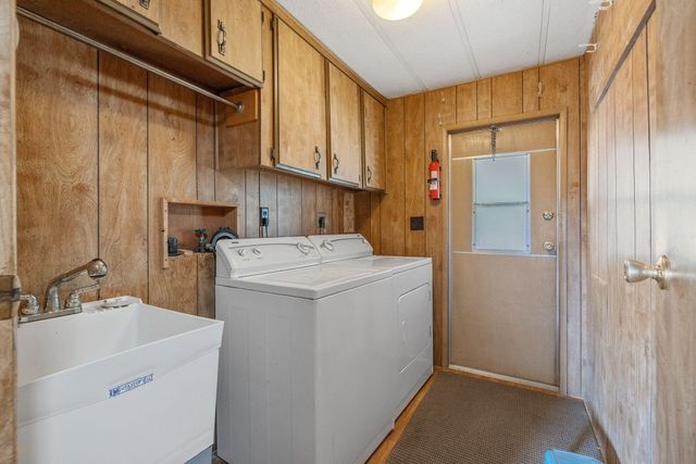 1401 E Paige Avenue 34, Tulare, CA 93274