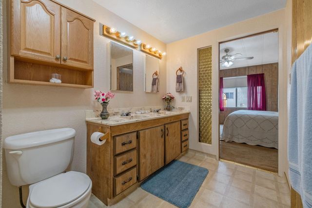 1401 E Paige Avenue 34, Tulare, CA 93274