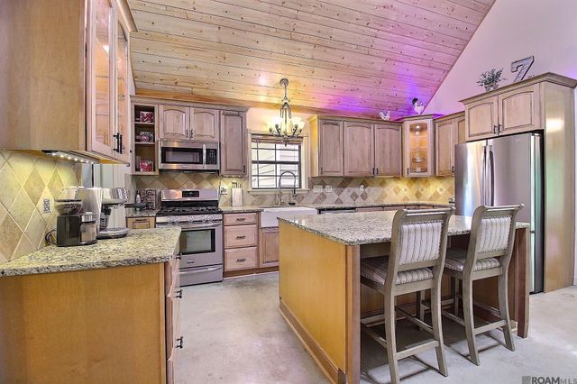 3836 Lillian Ln, Ethel, LA 70730