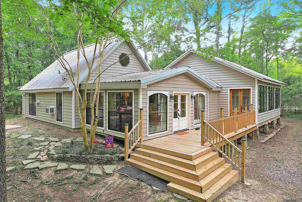 3836 Lillian Ln, Ethel, LA 70730