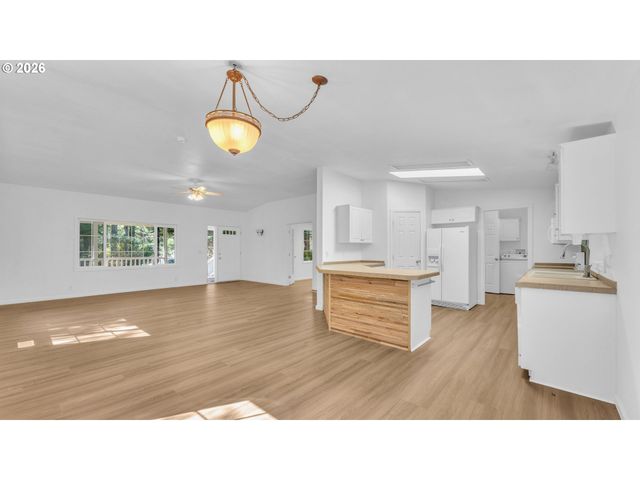 52011 STURTEVANT Ln, Bandon, OR 97411