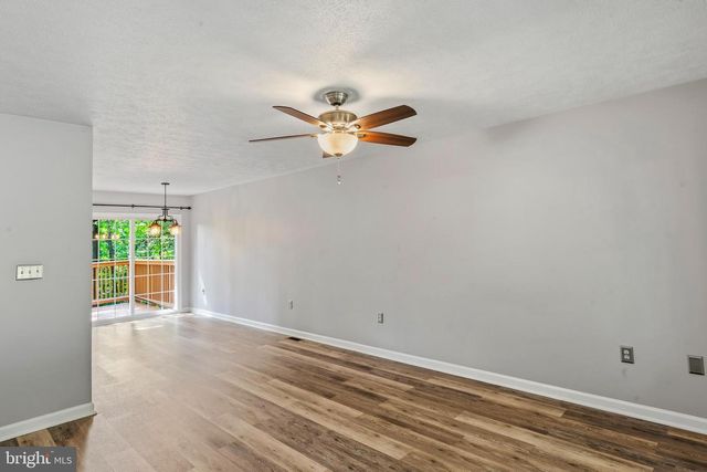 997 WILDERNESS RD, Linden, VA 22642