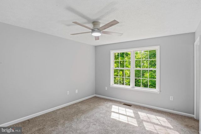997 WILDERNESS RD, Linden, VA 22642