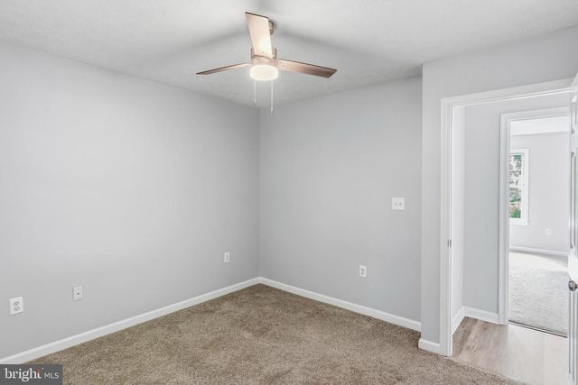 997 WILDERNESS RD, Linden, VA 22642