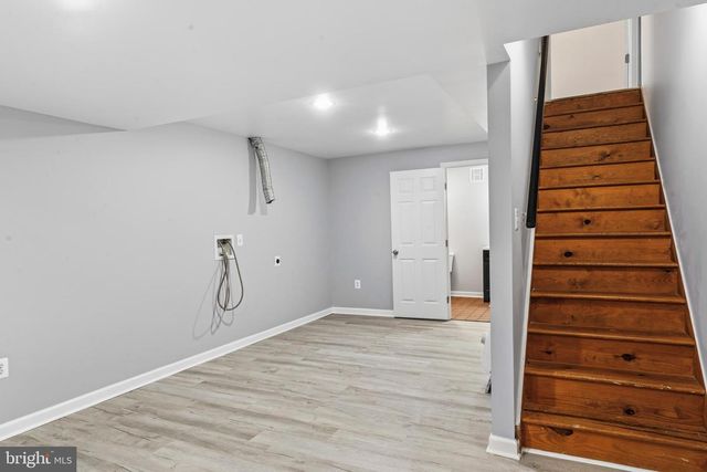 997 WILDERNESS RD, Linden, VA 22642