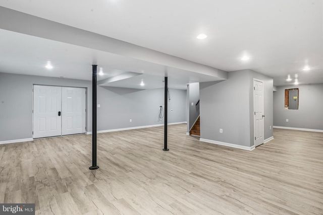 997 WILDERNESS RD, Linden, VA 22642
