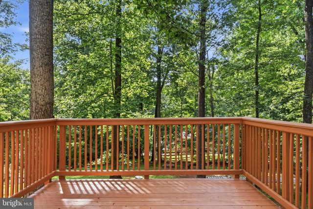 997 WILDERNESS RD, Linden, VA 22642