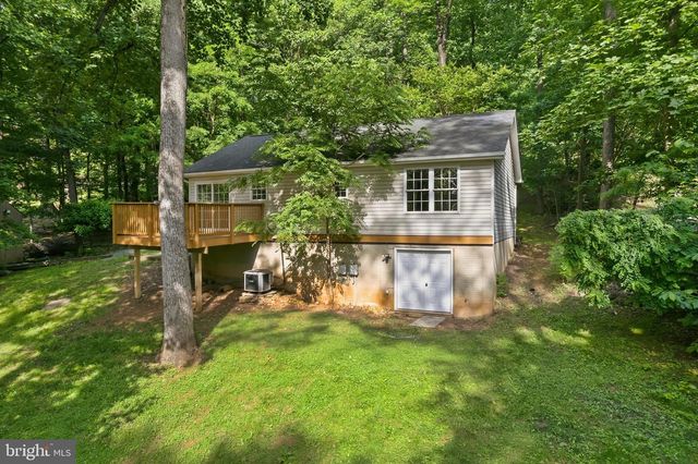 997 WILDERNESS RD, Linden, VA 22642