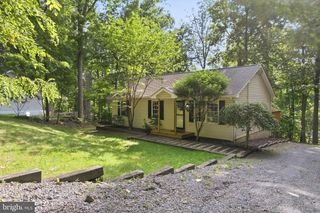 997 WILDERNESS RD, Linden, VA 22642