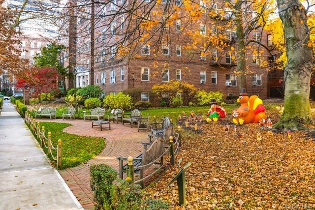 76-36 113 Street 2M, Forest Hills, NY 11375