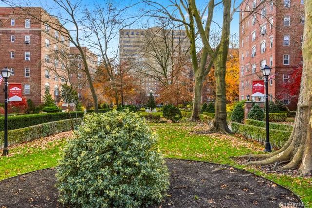 76-36 113 Street 2M, Forest Hills, NY 11375