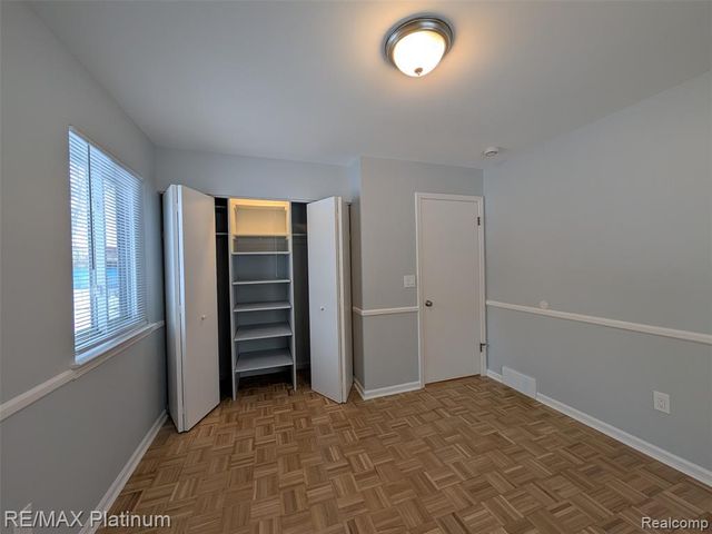 3495 Charing Cross Road, Ann Arbor, MI 48108