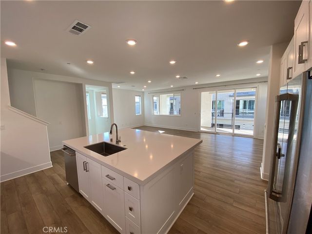 303 Tank, Irvine, CA 92618
