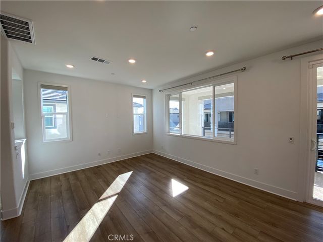303 Tank, Irvine, CA 92618