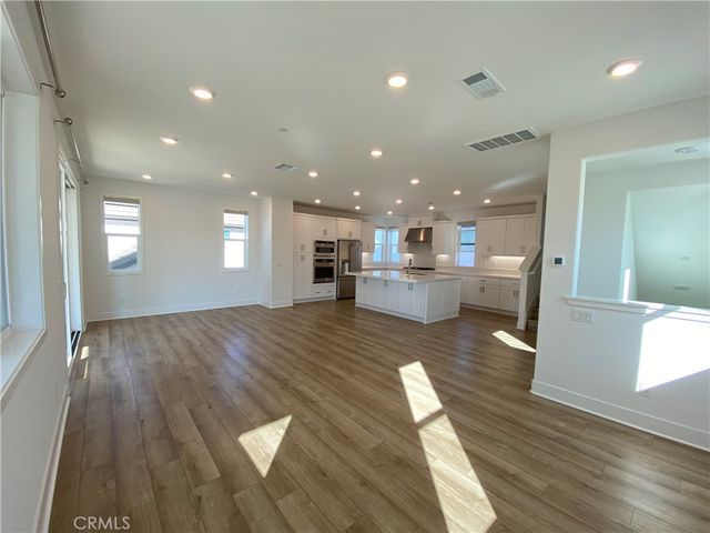 303 Tank, Irvine, CA 92618