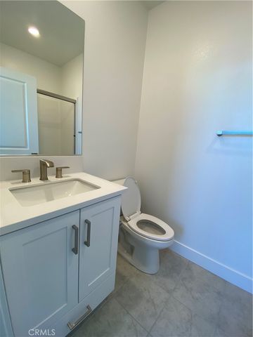 303 Tank, Irvine, CA 92618