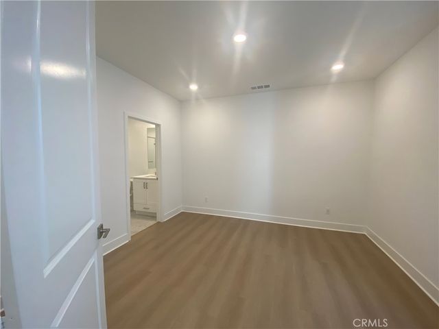 303 Tank, Irvine, CA 92618