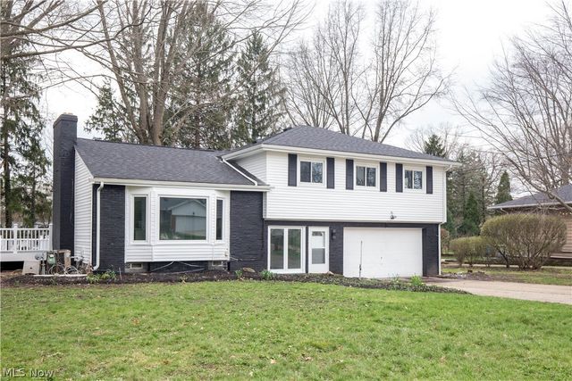 2950 Morewood Road, Fairlawn, OH 44333