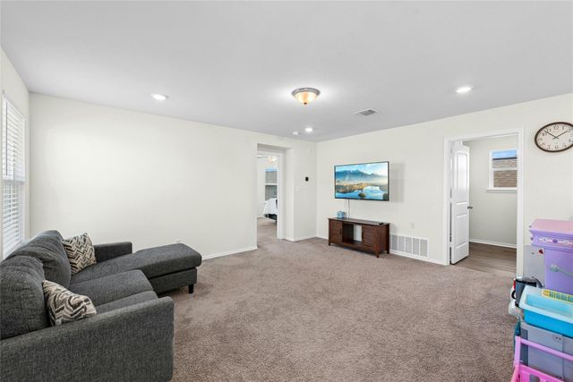 1124 Aronia LN, Georgetown, TX 78626