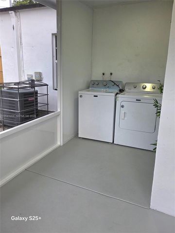 1321 NW 82nd St, Miami, FL 33147