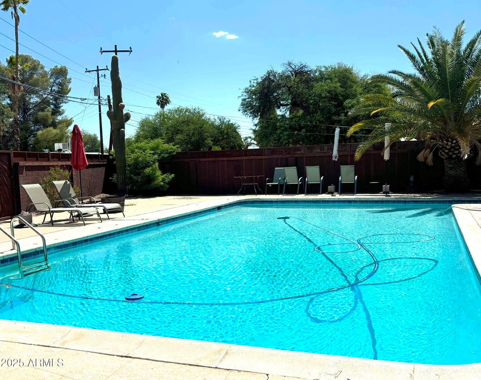 6142 E 20TH Street, Tucson, AZ 85711