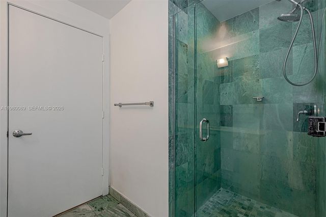 1050 Brickell Ave 2822, Miami, FL 33131