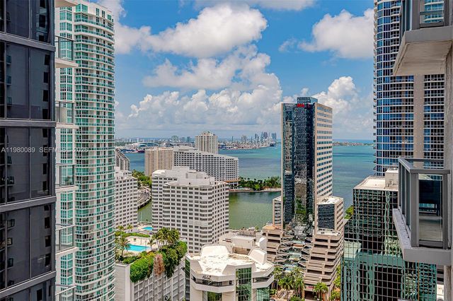 1050 Brickell Ave 2822, Miami, FL 33131