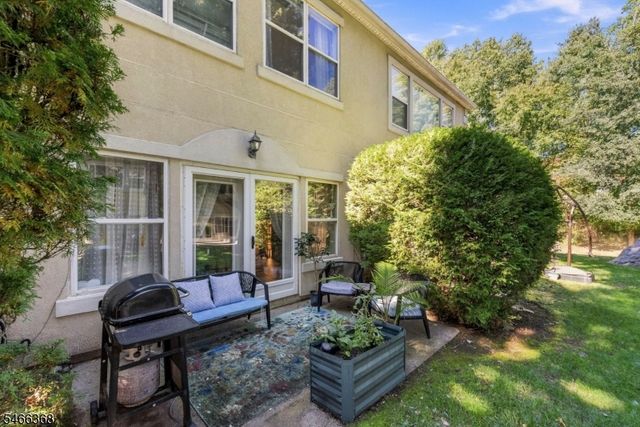 8311 Brittany Dr, Wayne Twp., NJ 07470