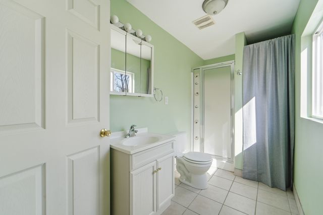 2415 38th Street, Des Moines, IA 50310