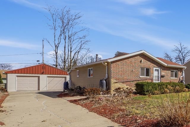 2415 38th Street, Des Moines, IA 50310