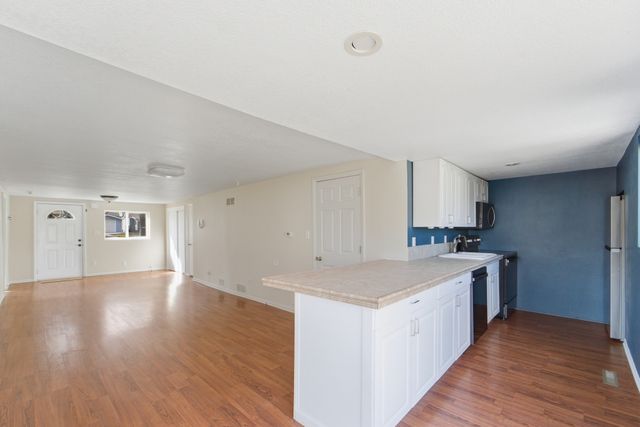 2415 38th Street, Des Moines, IA 50310