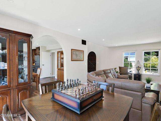 863 Falmouth Street, Thousand Oaks, CA 91362