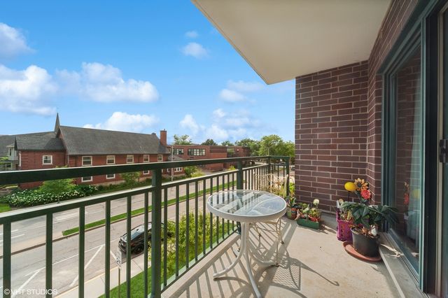 770 Pearson Street 209, Des Plaines, IL 60016