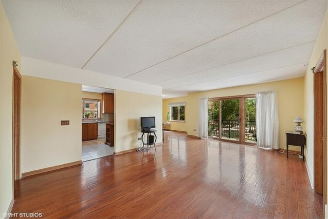 770 Pearson Street 209, Des Plaines, IL 60016