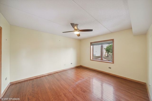 770 Pearson Street 209, Des Plaines, IL 60016