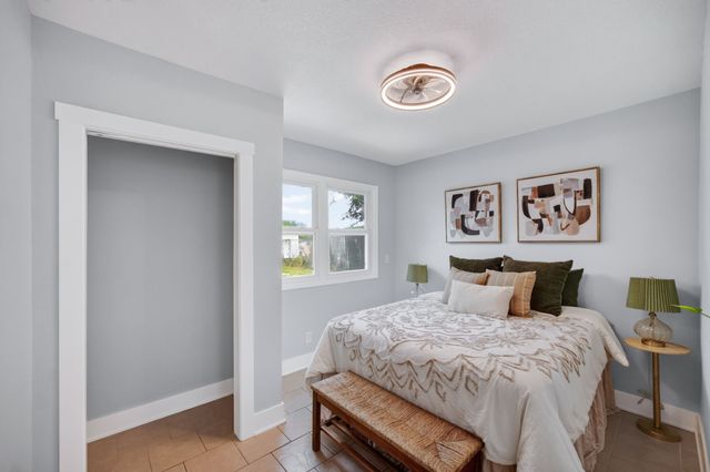 2504 E 37th Street, Des Moines, IA 50317